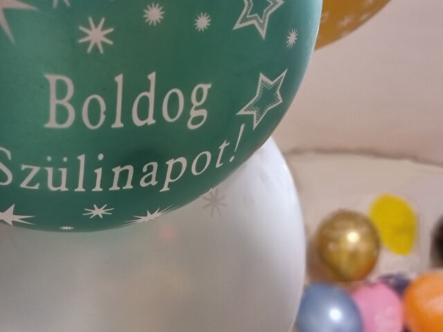 Szülinap csak lufival az sok igazi