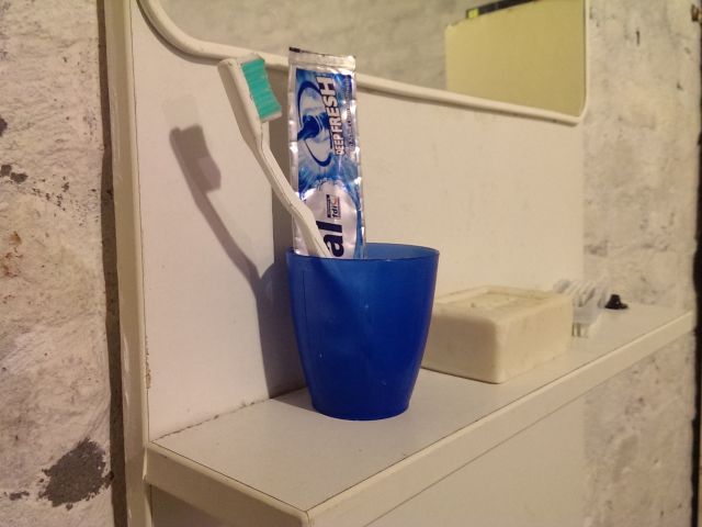 A Szökés díszletei egy igazi börtön berendezési a Szabadulós Pincében.